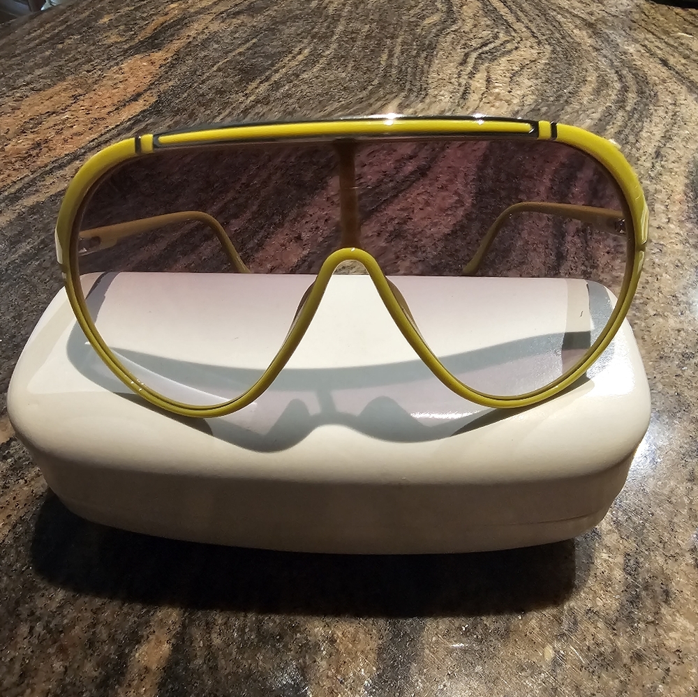 Victoria Beckam Vintage Sungasses